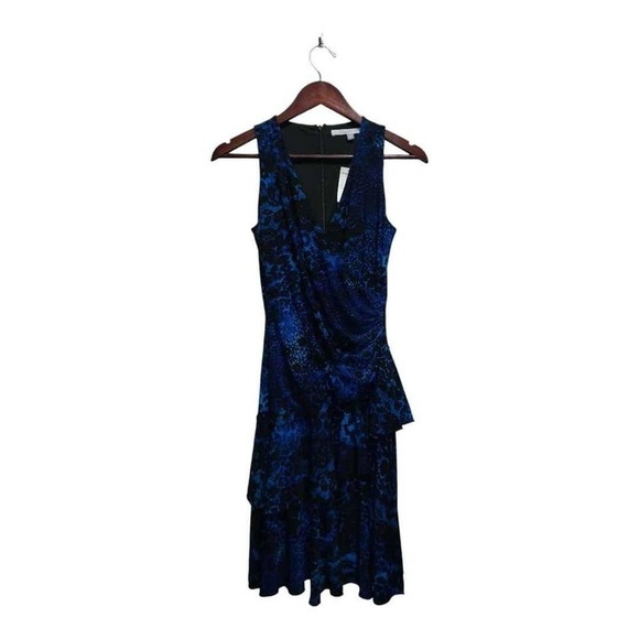 NWT Beautiful Blue Luxe dress by CARMEN MARC VALVO.  Size 4 - Picture 1 of 3